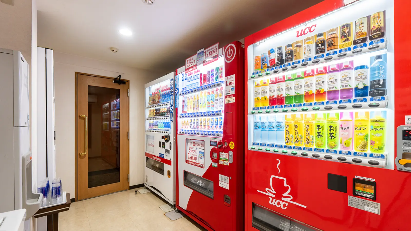 2F 自販機・製氷器・電子レンジの様子